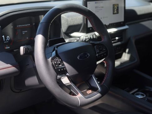 Used 2025 Ford Explorer ST AWD/4WD image 5