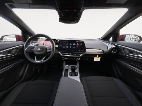 New 2026 Chevrolet Equinox EV LT image 13