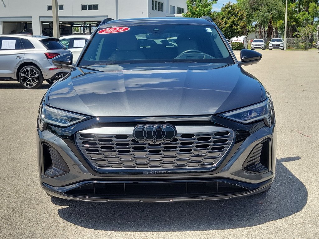 Certified 2024 Audi Q8 e-tron Prestige AWD/4WD image 8
