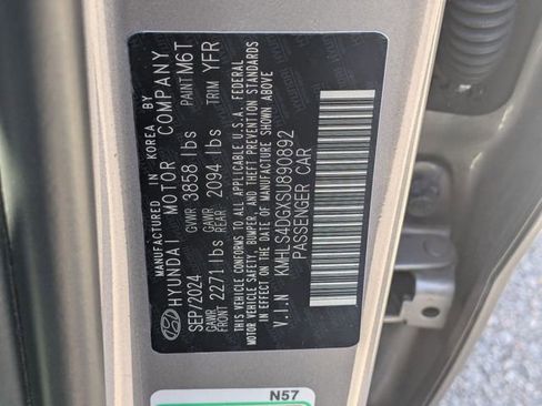 Used 2025 Hyundai Elantra SEL image 38