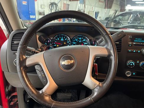 Used 2010 Chevrolet Silverado 1500 LT image 14