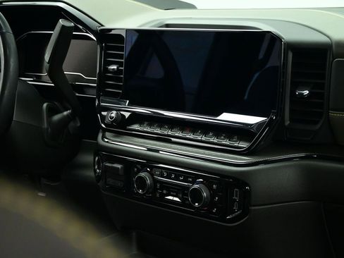 Used 2024 Chevrolet Silverado 2500 ZR2 w/ Technology Package image 67