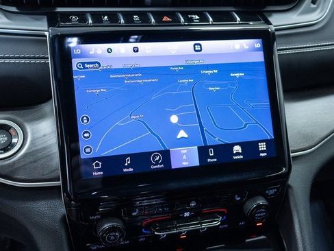 Used 2022 Jeep Grand Cherokee L Limited image 15