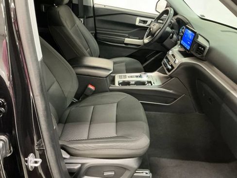 Used 2023 Ford Explorer XLT RWD image 19
