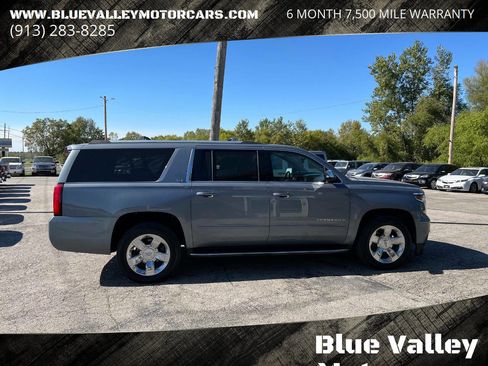 Used 2015 Chevrolet Suburban LTZ image 3