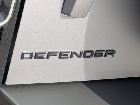 Used 2023 Land Rover Defender 110 X image 34