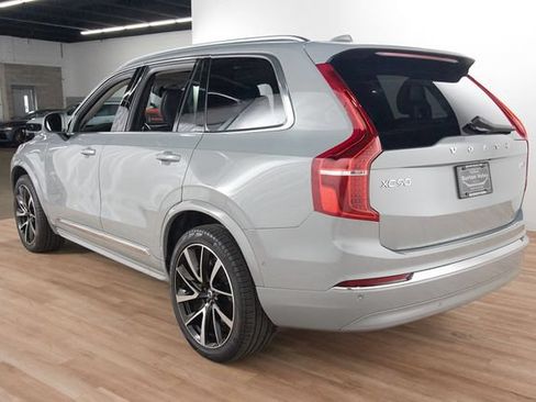 Certified 2025 Volvo XC90 B5 Plus w/ Protection Package Premier AWD/4WD image 5