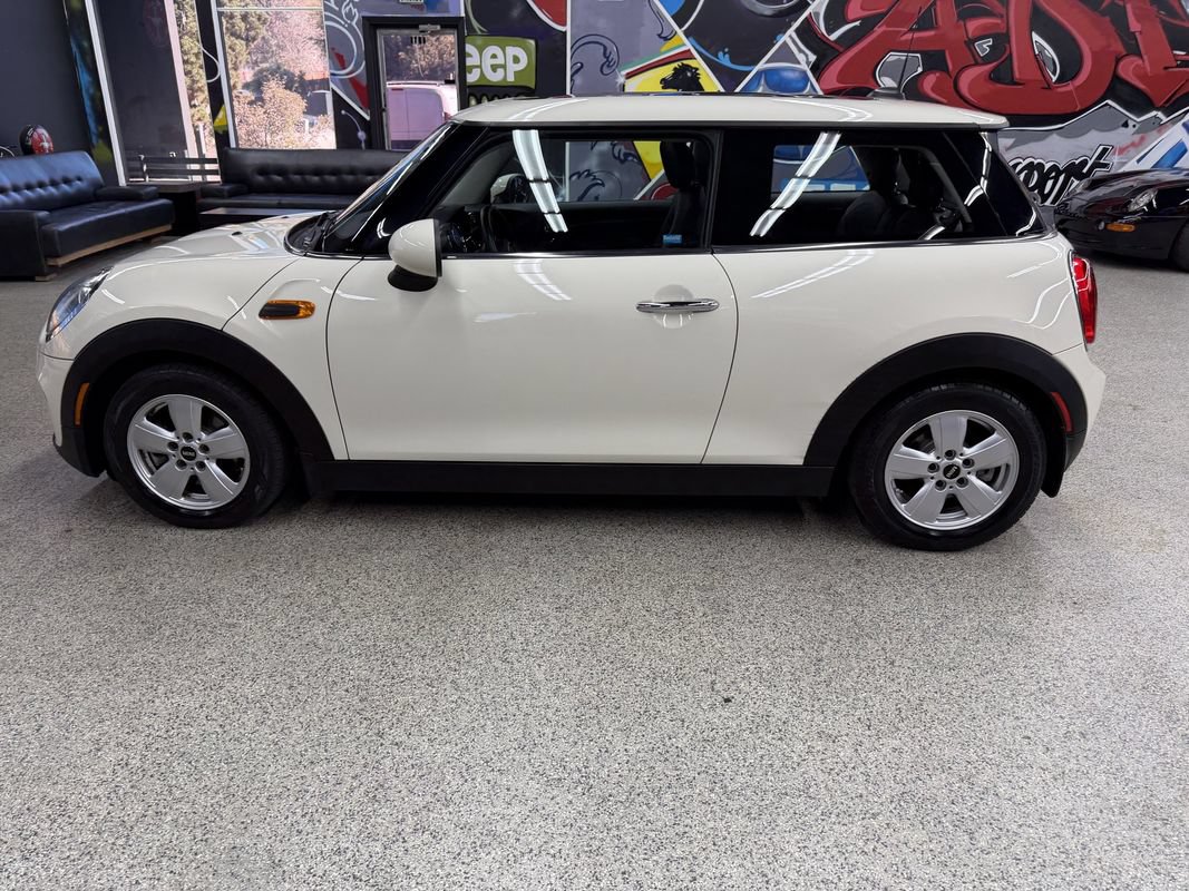 Used 2017 MINI Cooper 2-Door Hardtop FWD image 2