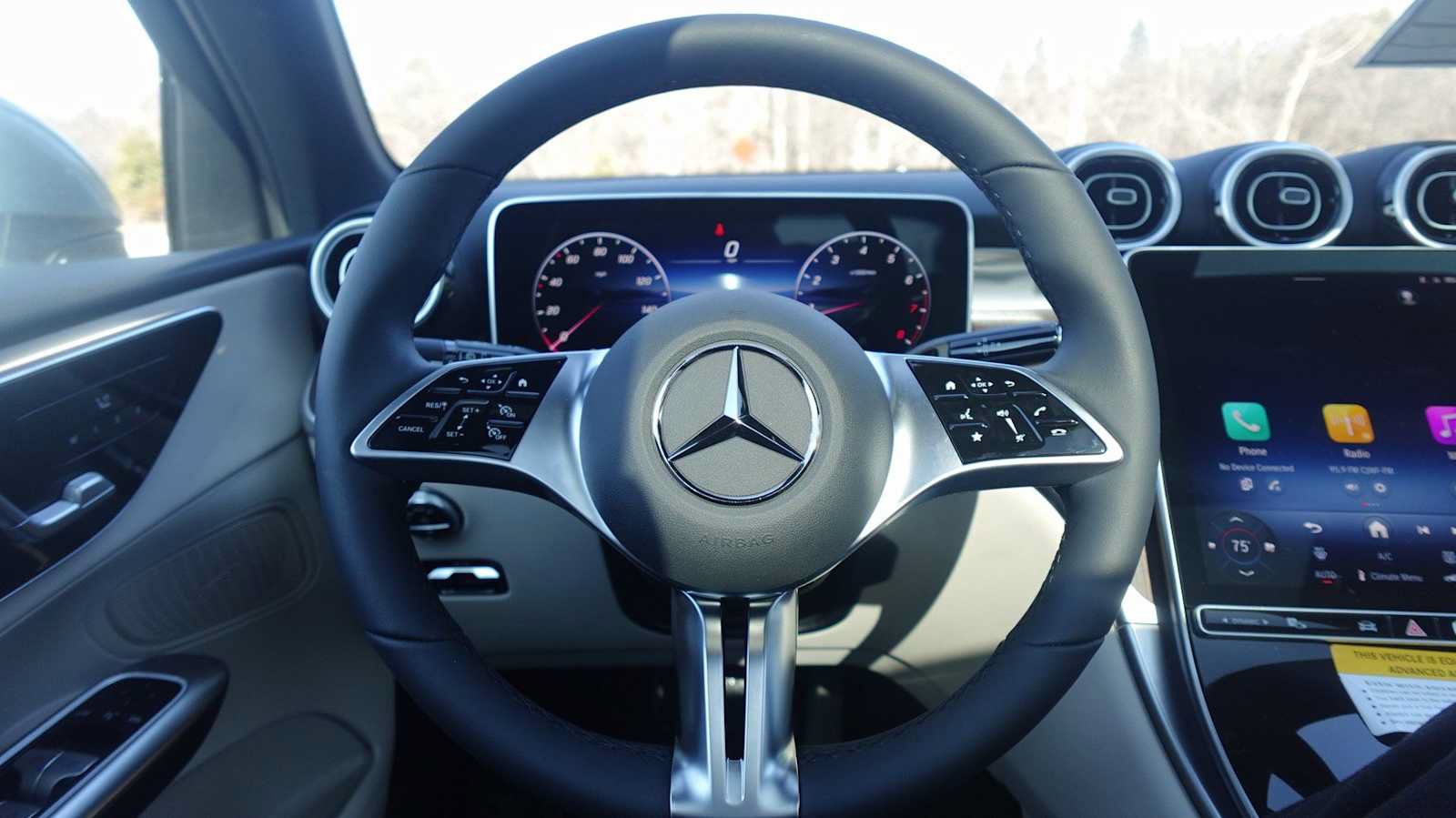 Used 2026 Mercedes-Benz GLC 300 4MATIC image 34
