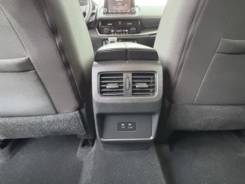 Used 2021 Nissan Rogue SV image 17