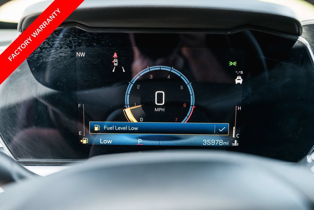Used 2025 Chevrolet Trax LT FWD image 15
