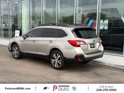 Used 2019 Subaru Outback 2.5i Limited AWD/4WD image 3