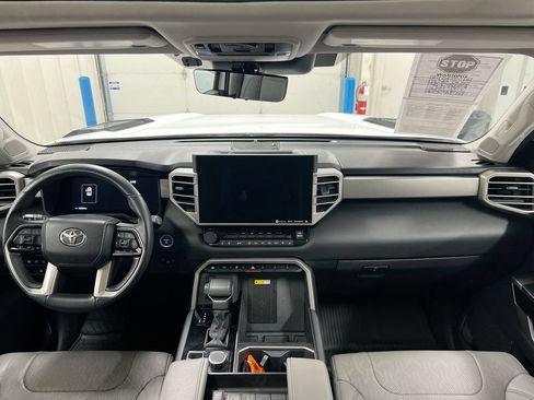 Used 2023 Toyota Tundra Limited AWD/4WD image 10