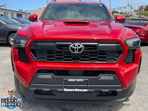 Used 2024 Toyota Tacoma TRD Sport w/ TRD Sport Upgrade Package AWD/4WD image 89
