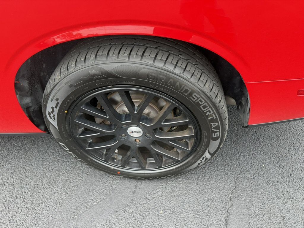 Used 2019 Dodge Challenger SXT w/ Plus Package AWD/4WD image 14