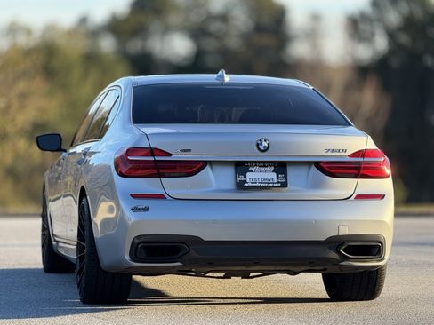 Used 2019 BMW 750i xDrive w/ Executive Package image 4