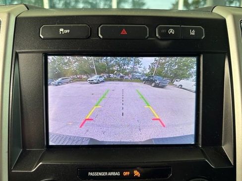 Used 2020 Ford F150 Lariat RWD image 19