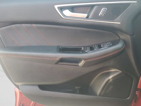 Used 2020 Ford Edge ST-Line FWD image 14