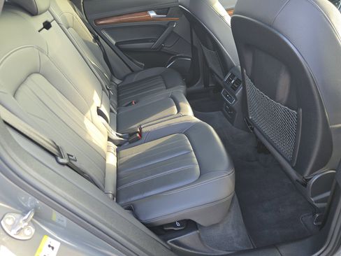Certified 2023 Audi Q5 2.0T Premium w/ Convenience Package image 18