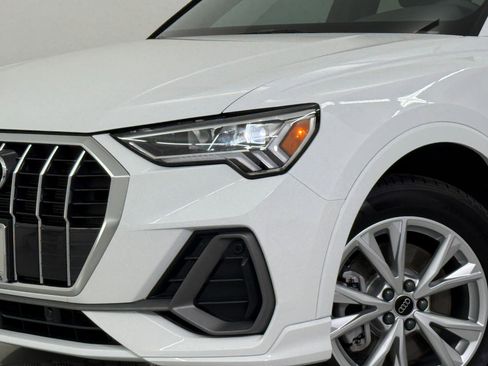 Certified 2025 Audi Q3 2.0T Premium w/ Convenience Package image 11