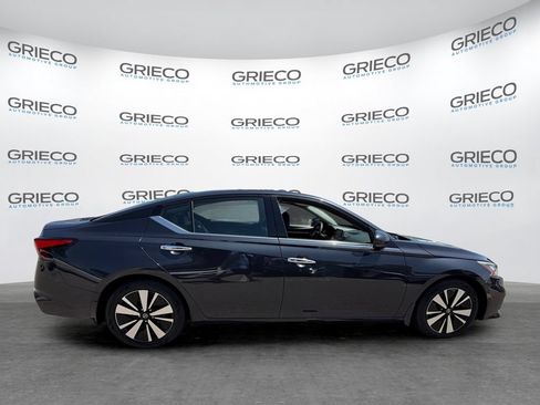 Used 2019 Nissan Altima 2.5 SL FWD image 8