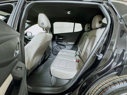 New 2026 Buick Envista Avenir FWD image 12