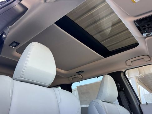 New 2026 Mitsubishi Outlander SEL FWD image 18