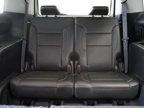 Used 2023 GMC Acadia SLT image 38