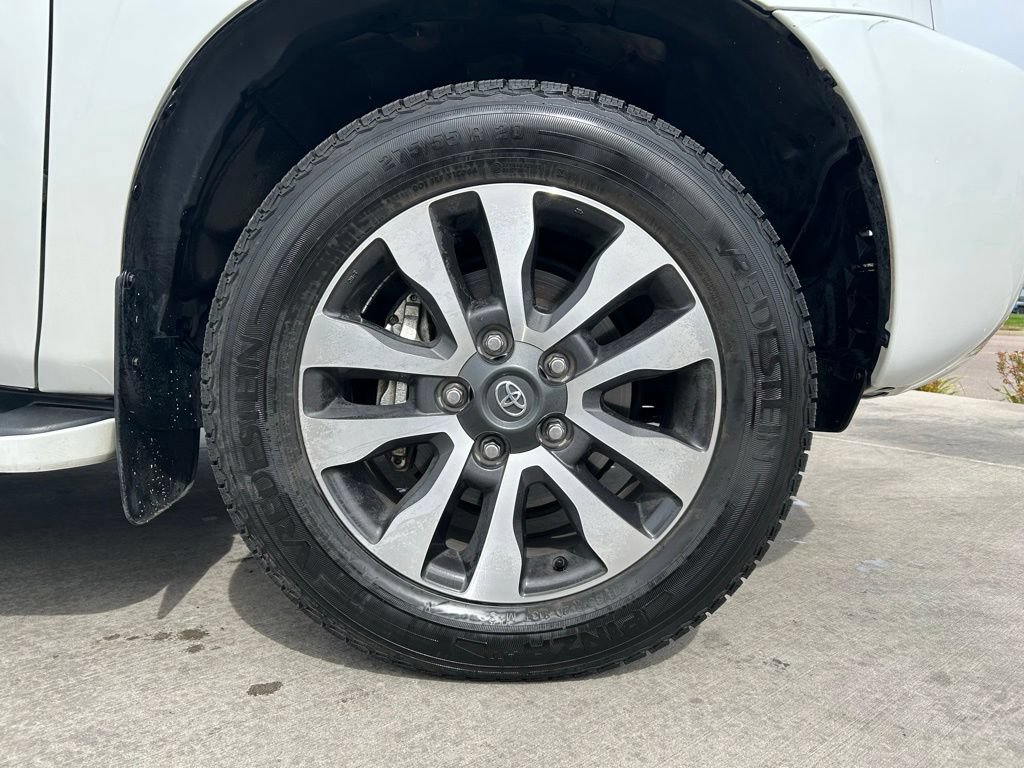 Used 2022 Toyota Sequoia Limited AWD/4WD image 33