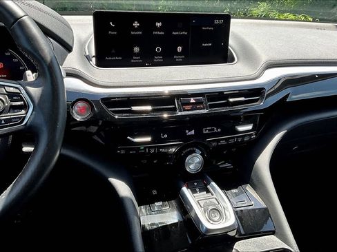 Used 2023 Acura MDX SH-AWD image 9