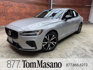 Used 2025 Volvo S60 B5 Core FWD video 1