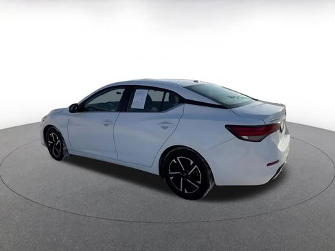 Used 2025 Nissan Sentra SV image 10