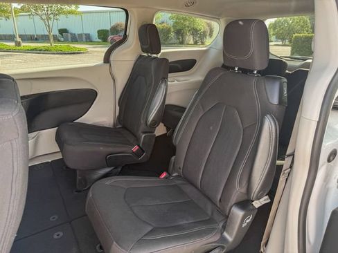 Used 2023 Chrysler Voyager LX FWD image 20