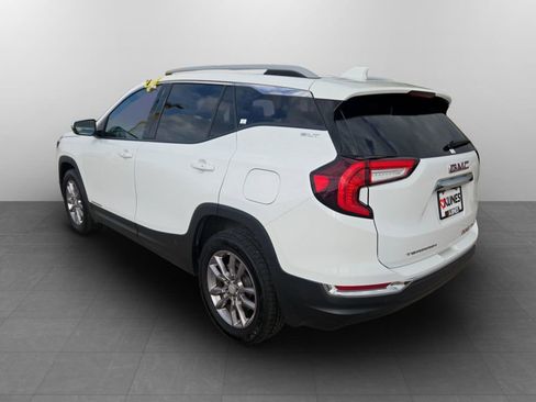 Used 2024 GMC Terrain SLT image 9