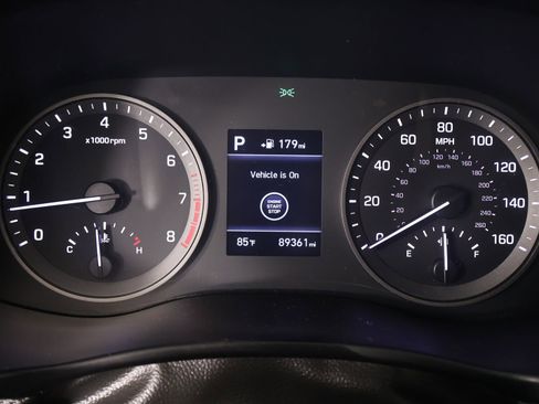 Used 2019 Hyundai Tucson Sport FWD image 4
