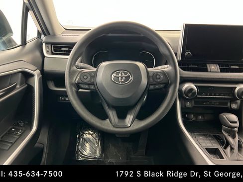 Used 2024 Toyota RAV4 LE image 12