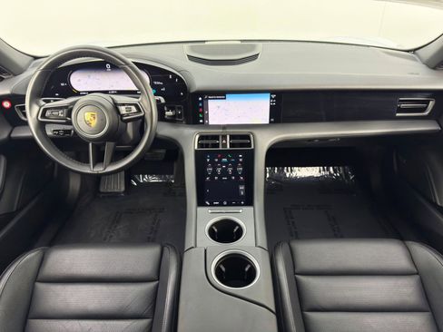 Used 2022 Porsche Taycan image 13