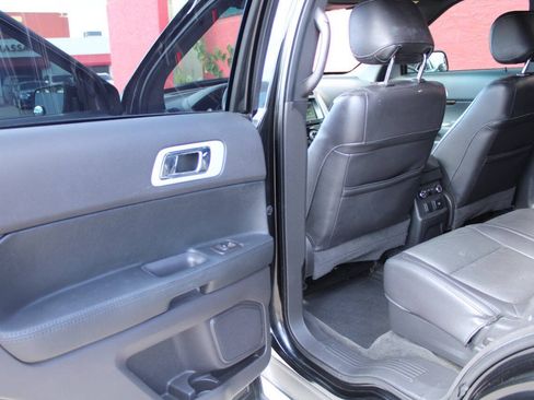 Used 2015 Ford Explorer Limited w/ Equipment Group 302A AWD/4WD image 15