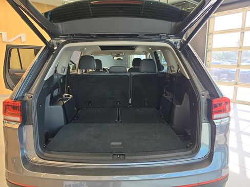 Used 2025 Volkswagen Atlas SE FWD image 41