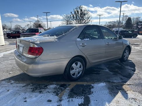 Used 2006 Toyota Camry LE image 6