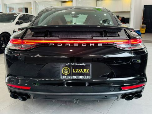 Used 2022 Porsche Panamera 4 Platinum Edition image 7