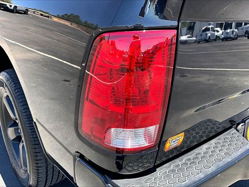 Used 2018 RAM 1500 Big Horn AWD/4WD image 31