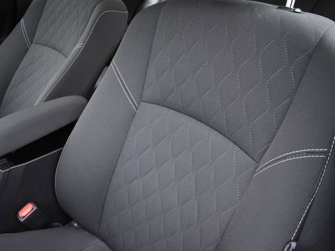 Used 2025 Toyota Corolla LE image 11