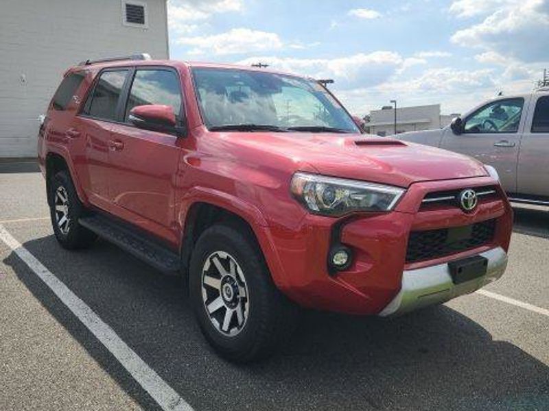 Certified 2024 Toyota 4Runner TRD Off-Road Premium image 1