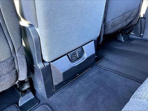 Used 2023 Ford F150 XLT image 34