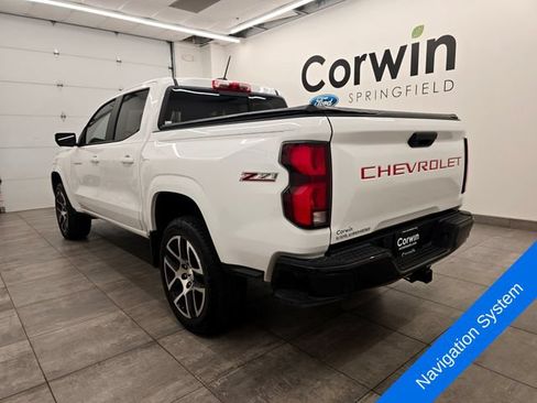 Used 2024 Chevrolet Colorado Z71 w/ Z71 Convenience Package 2 AWD/4WD image 3