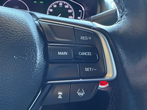 Used 2018 Honda Accord Sport image 12