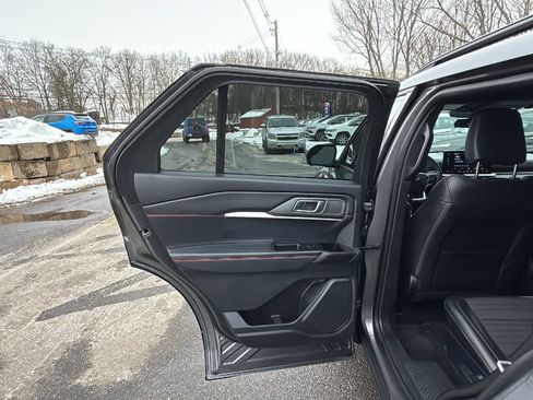 Used 2025 Ford Explorer ST-Line image 33