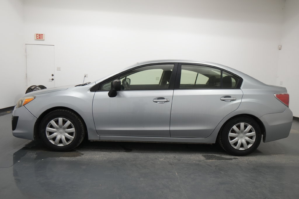 Used 2013 Subaru Impreza 2.0i AWD/4WD image 4