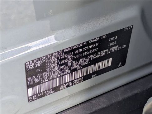 Used 2021 Toyota RAV4 XLE FWD image 16
